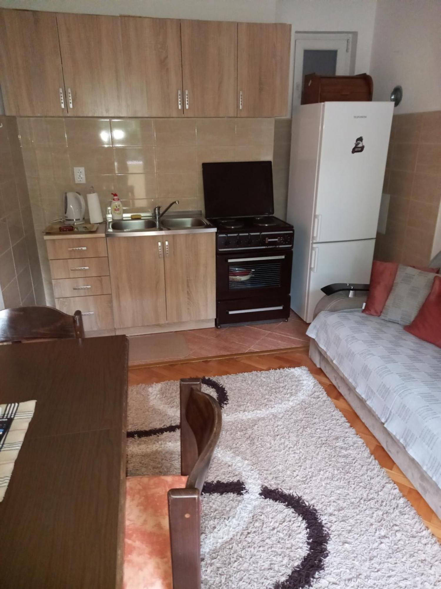 Apartman Vukica Apartment Требине Екстериор снимка